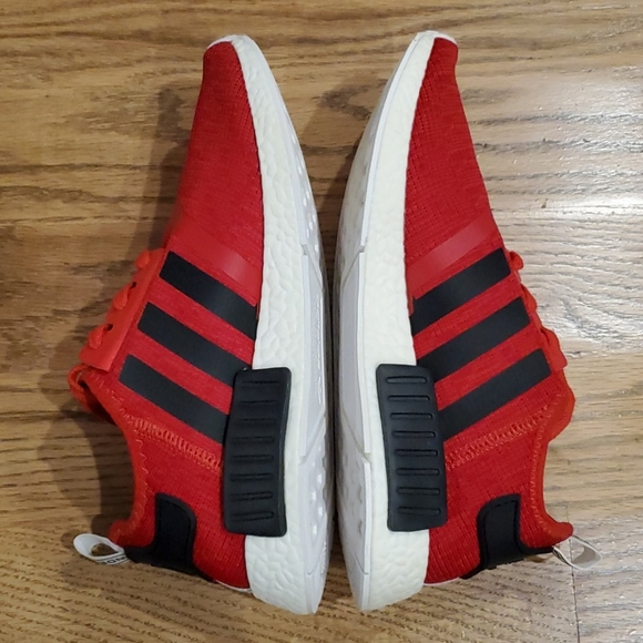 Adidas NMD R1 Core Red - Picture 13 of 14